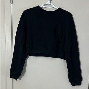 OAK + FORT Black Cropped Sweatshirt
